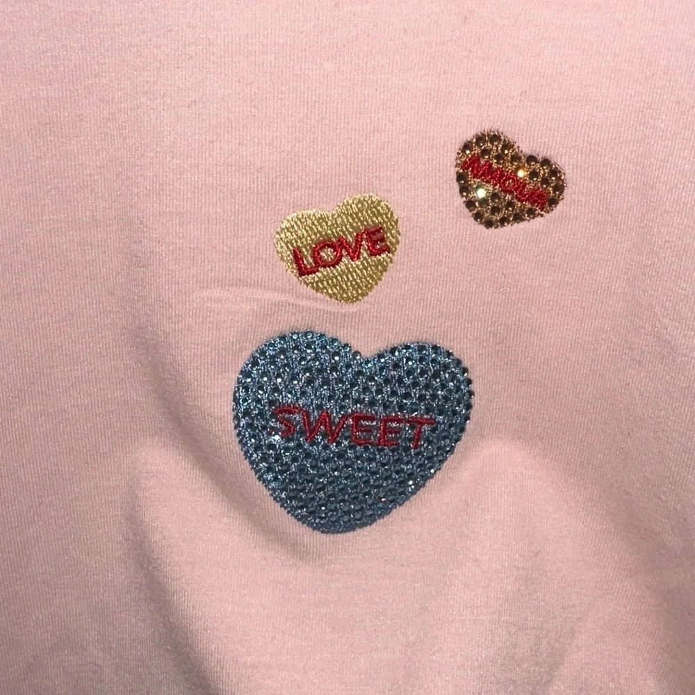 OntWelfth Size Medium Pink embroidered jeweled candy heart Valentine’s shirt - Picture 5 of 8